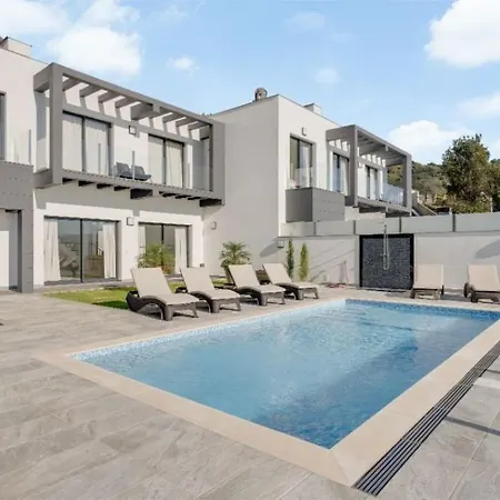 ヴィラ Lux Villas *